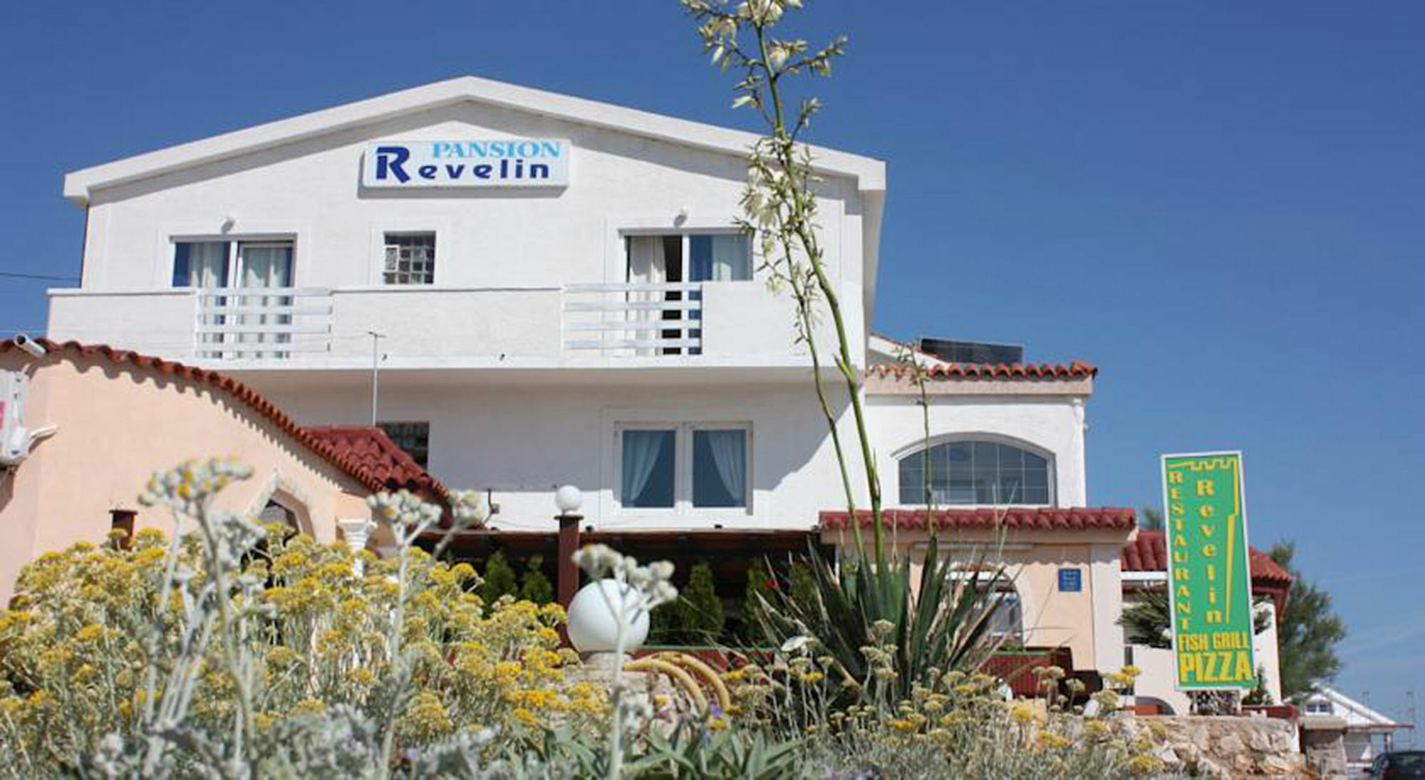 Boutique Villa Revelin Pag Town Buitenkant foto